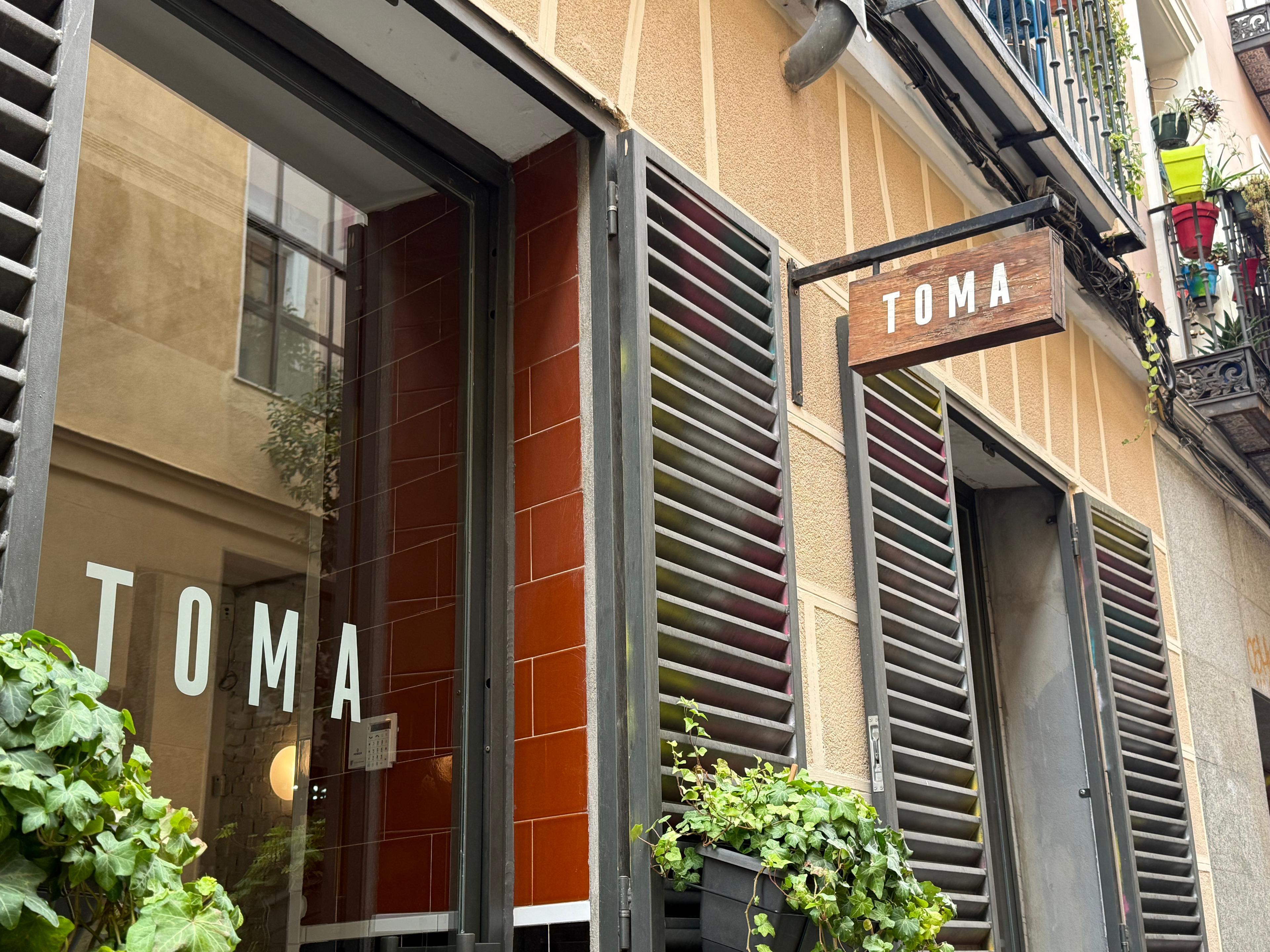 Como suena una cafetería con ritmo propio: nuestra visita a Toma Café