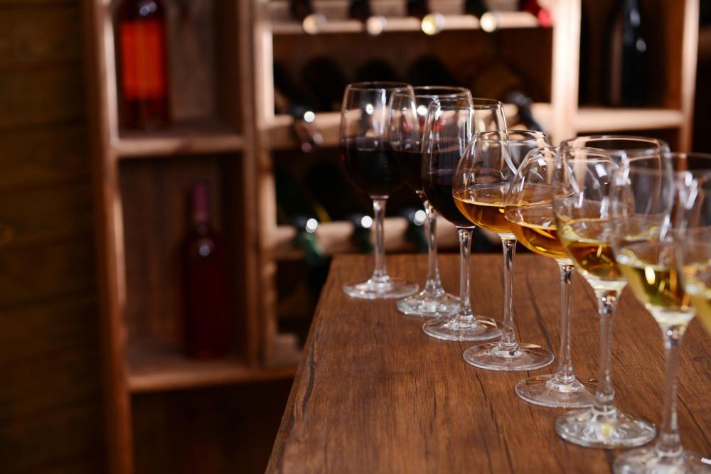 Wine bars en Madrid: pequeños locales que lo están petando