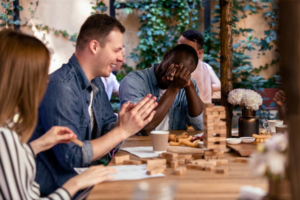 Los mejores bares con juegos de mesa en Madrid para un plan en grupo