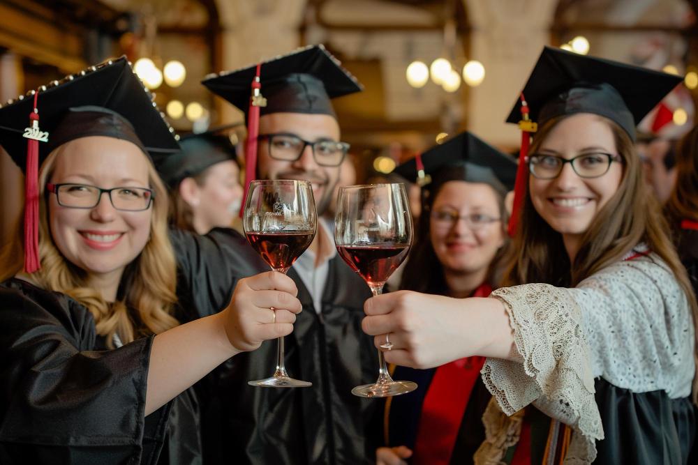 Graduaciones en restaurantes y hoteles: guía para exprimir junio y julio